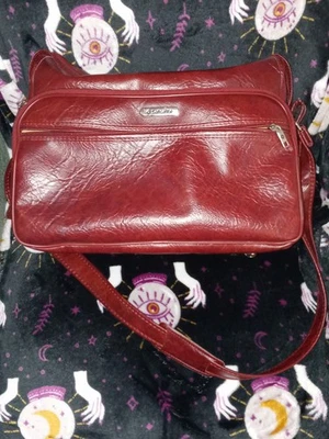 新秀丽 Burgandy 红色包随身携带医生包剪影 — 第 1/4 张图片