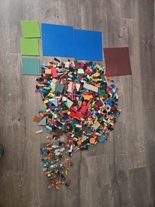 Huge lot of Lego's - Picture 1 of 9