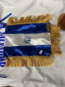 El Salvador Flagge mit Schild (Handwerker) - Bild 1 von 2
