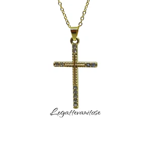 collana con croce zirconi bianchi . crocifisso con collana acciaio placcato oro - Foto 1 di 17
