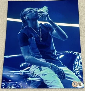 SNOOP DOGG SIGNED Autographed 8X10 Photo COA Beckett BAS Authentic Hip Hop - Picture 1 of 3
