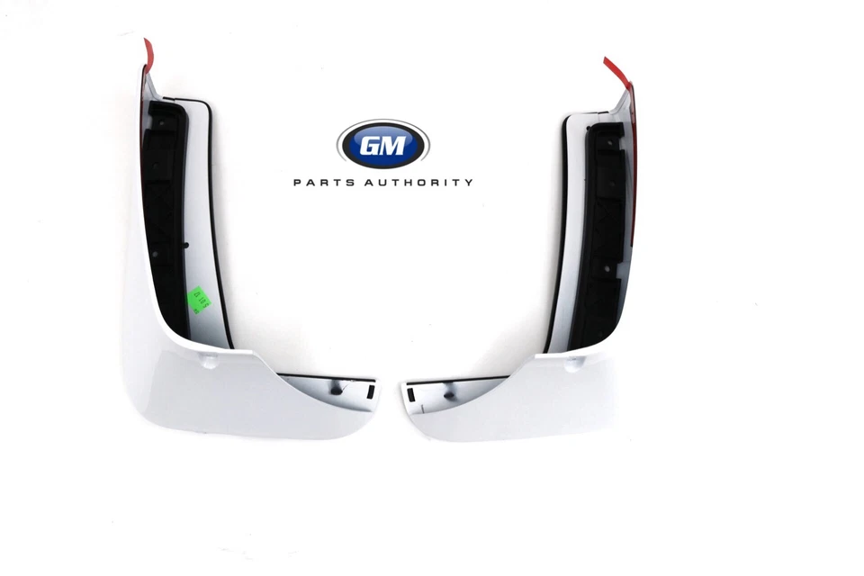 2018-2020 Chevrolet Traverse Molded Rear Splash Guards 84159792 Summit White - Image 1 of 1