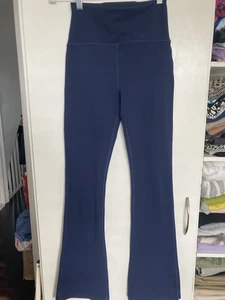 BEYOND YOGA All Day Flare High Waisted Pant Gym Active Navy Blau Gr. S Süß - Bild 1 von 7