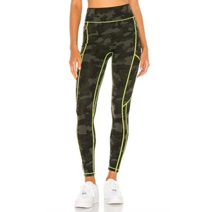Leggings Camuflados All Access Talla Pequeña Neón Contraste Costuras Bolsillos Laterales tiro alto - Imagen 1 de 7