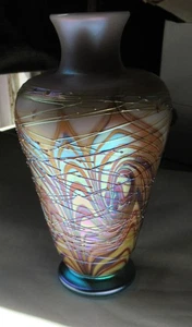 Vintage 1981 Satava Studio Richard Gibbons Pulled Feather irisierende Vase mit Gewinde - Bild 1 von 21