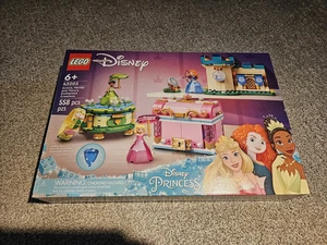 LEGO Disney Princess: Aurora Merida and Tiana's Enchanted Creations (43203) - Picture 1 of 4