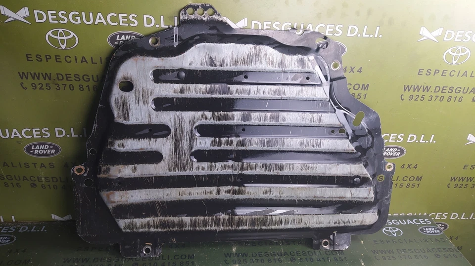 Front Window Cover for LAND ROVER FREELANDER (LR2) TD4 SE 2008 268718 - Image 1 of 4