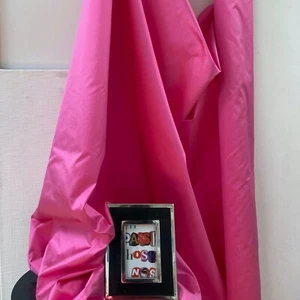 "¡Diseño de tela!"OFERTA%THUBA* Tela de lujo de seda 3,30 metros de altura rosa Nya Nordiska - Imagen 1 de 12
