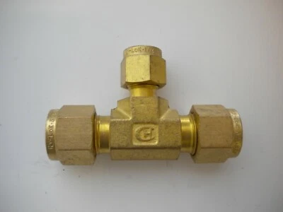 Brass Compression Reducing Union Tee, Hy-Lok Double Ferrule  3/8" x 3/8" x 1/4" - Image 1 of 4