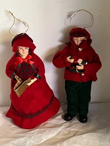 Par de estatuillas vintage de villancicos de Navidad para niños y niñas decoración navideña - Imagen 1 de 5