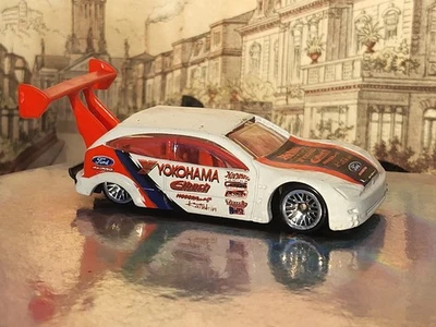Diecast metal model 1:55 Hot Wheels 2001 FORD FOCUS mint  - Immagine 1 di 4