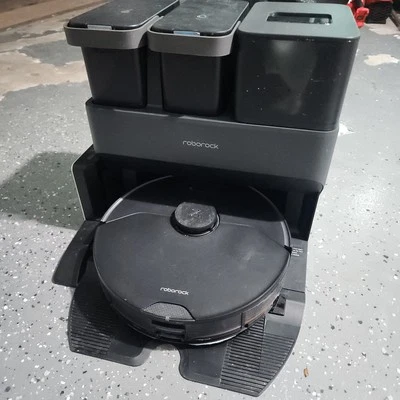 Roborock S7 Max Ultra Robot Vacuum & Mop with Original Smart Dryer Module add-on - Image 1 of 4