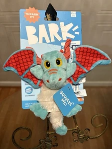 BarkBox Grimbold der Drache quietschendes Plüschtier knisternd Zerr- und Schüttelspielzeug Hundespielzeug 7,5 Zoll - Bild 1 von 4
