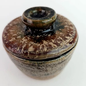 Studio Kunst Keramik Deckeldose 2,5 x 2,75 in braun rustikal gepunktet Schmuck Dekor - Bild 1 von 8