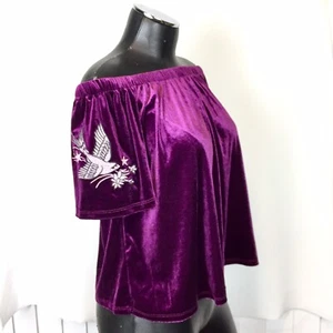 Top Xhilaration donna XS viola velluto spalle scoperte rondine uccellino rockabilly - Foto 1 di 11