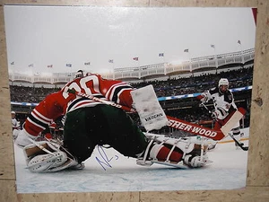 NEW JERSEY DEVILS MARTIN BRODEUR SIGNED OUTDOOR GAME 11X14 - Picture 1 of 1