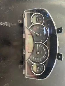 Holden Commodore VZ Berlina V6 automatic Instrument Cluster 3 window 92121931 - Picture 1 of 2