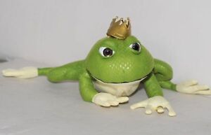 Disney Shrek the Third 3rd Frog King Plush Stuffed Animal Dreamworks Royalty Grn