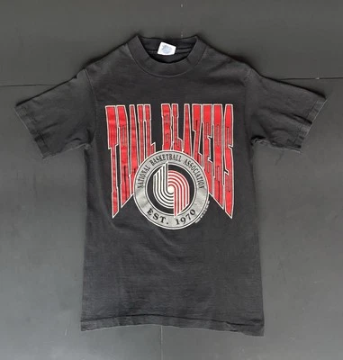 Camiseta de Colección Años 90 Portland Trailblazers Para Hombre Pequeña 1990 Trench Camiseta Cosida Única Foto 1 de 4