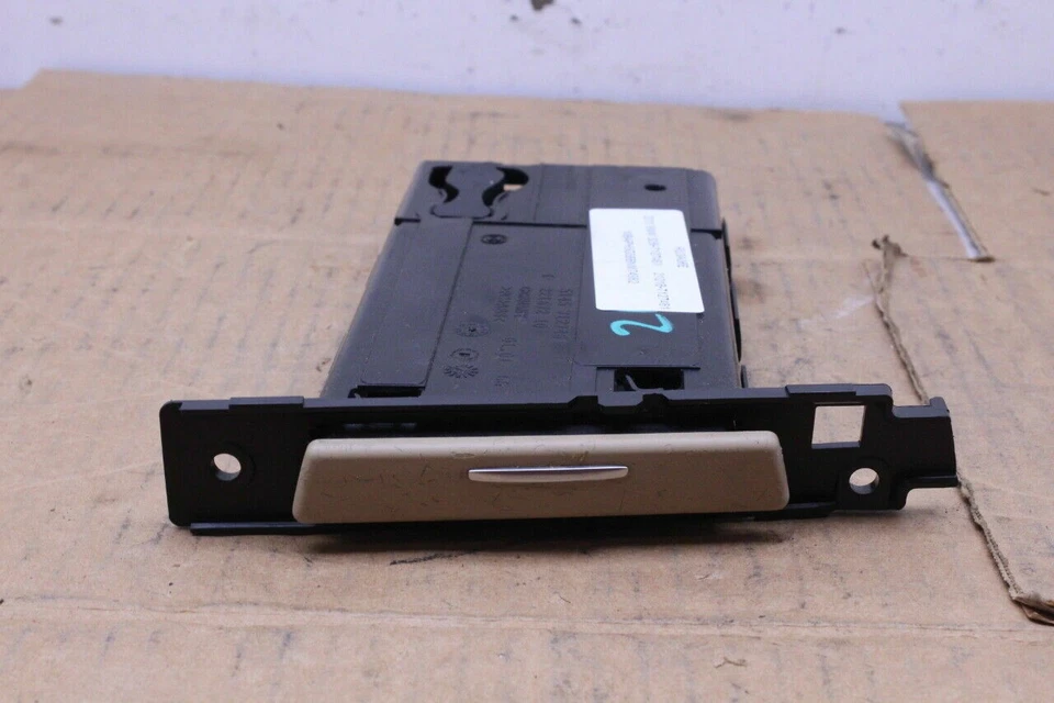 2006-2013 BMW 328i 330i 335i M3 Cup Holder Right OEM Used - Изображение 1 из 4