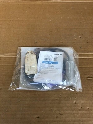OMRON E2E2-X10C2 PROXIMITY SENSOR E2E2X10C2 - Image 1 of 3