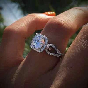 925 Sliver Round Simulated White Sapphire Ring Wedding Queen Women Gift 6-10 - Picture 1 of 3