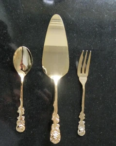 Goldenes Kaffeebesteck mit „Hildesheimer Rose“, 15-teilig - Bild 1 von 6