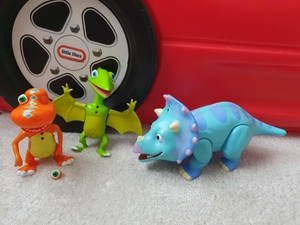 interactive dinosaur train toys