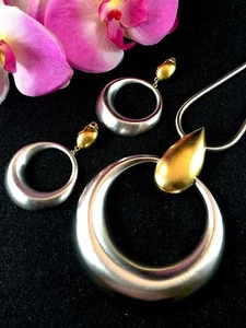 CROWN TRIFARI POLISHED MIXED METAL SPACE AGE NECKLACE PENDANT HOOP EARRINGS SET - Picture 1 of 12