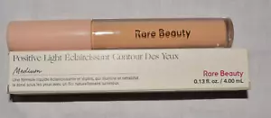 Rare Beauty de Selena Gomez ~ Iluminador de ojos con luz positiva ~ mediano ~ Nuevo en caja - Imagen 1 de 1