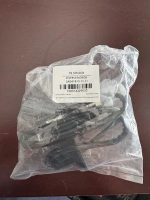 After Catalytic Converter 02 sensor For 2005 Toyota Camry Driver Side ONLY - Image 1 of 3