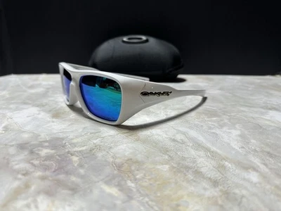 Oakley Chaminade Polished White/Green Prizm P Sunglasses Including Case - Image 1 of 4