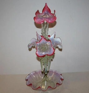 Antike Cranberry opalisierende viktorianische Bube in der Kanzel Epergne - 4 Flöten - Bild 1 von 16