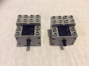 LEGO LOT OF 2 Technic Motors - TESTED and WORKING LOT Z464M - Picture 1 of 1