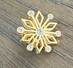 Vtg Snowflake Lapel Pin Goldtone Rhinestone Accents 7/8" - Picture 1 of 5