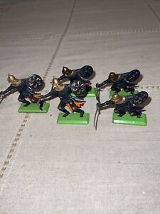 Lot of 5 Vintage Britains Deetails Knights Turkish with swords 1971