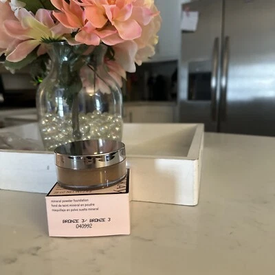 Mary Kay 040992 Mineral Powder Foundation BRONZE 3 NIB New In Box - Image 1 of 2