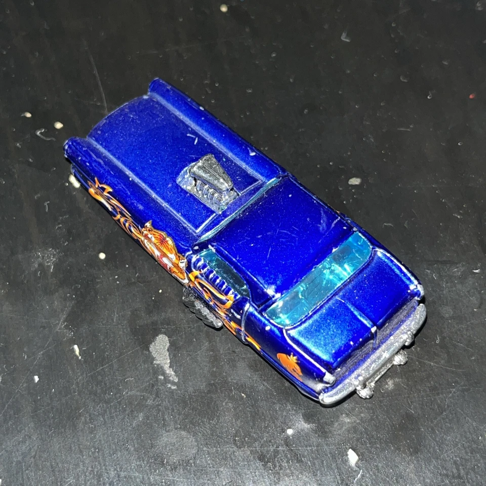 Used Hotwheels Model Car Nash Metropolitan Collectors #6 - Image 1 of 4