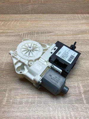 981536 102 5WK11574G  Rear door window regulator motor Fits for Ford Focus - Image 1 of 4