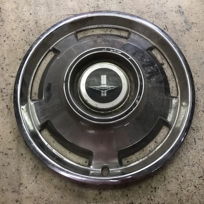 Chevrolet Corvair Monza 1965 cubierta de rueda tapacubos 13" Hot Rod plateado - granero encontrar Foto 1 de 4
