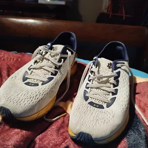 Under Armour Schuhe - Bild 1 von 7