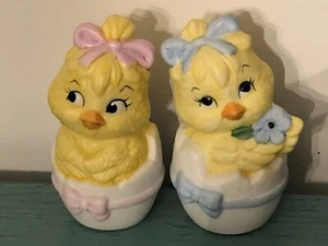 Vintage Flambro Ceramic Easter Chick Egg Figurine Pair CUTE! - Picture 1 of 1