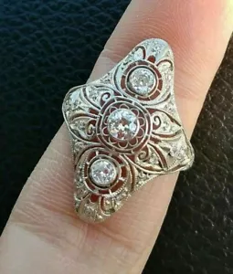 Anello di Fidanzamento Anniversario Diamante Simulato Tondo 2,10Ct Finitura Oro Bianco 14K - Foto 1 di 4