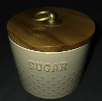 Tapa de 2 tazas Better Homes & Gardens Sugar Bowl. Gres con tapa de madera patrón punteado Foto 1 de 4