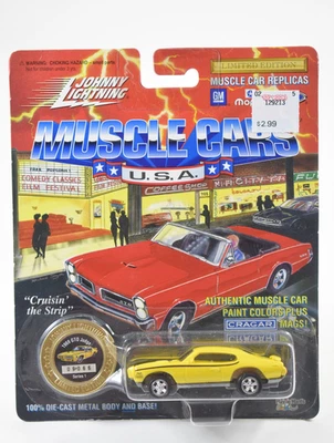 Johnny Lightning Muscle Cars USA Series 1 Yellow '69 Pontiac GTO Judge 1/64 1995 - Image 1 of 4