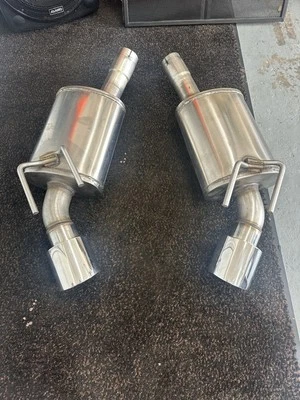 Silenciadores traseros de eje Chevrolet Camaro SS ARH 2010-2015 Foto 1 de 2