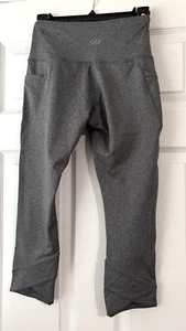 NEW Women's Teens NYL Stretch Exercise SMALL Gray Capri Pants w Hip Pockets - Picture 1 of 8