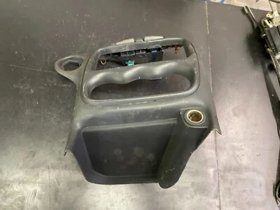 1999 PONTIAC GRAND AM SEDAN DASH CLIMATE CONTROL RADIO BEZEL Foto 1 de 4