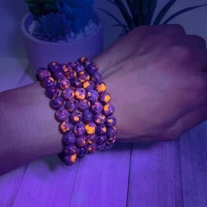 Yooperlite Perlen Armband UV Emberlite leuchtend Feuerstein Steinarmband Geschenke - Bild 1 von 4
