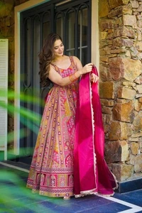 Pakistanischer traditioneller langer ausgestellter Stil Kurta & Dupatta Anzug, Partykleidung Kleid Set - Bild 1 von 6